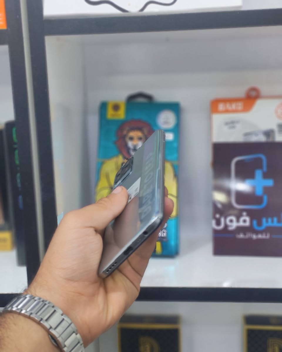 ريلمي 8 • ١٢٨ • مبدل شاشة