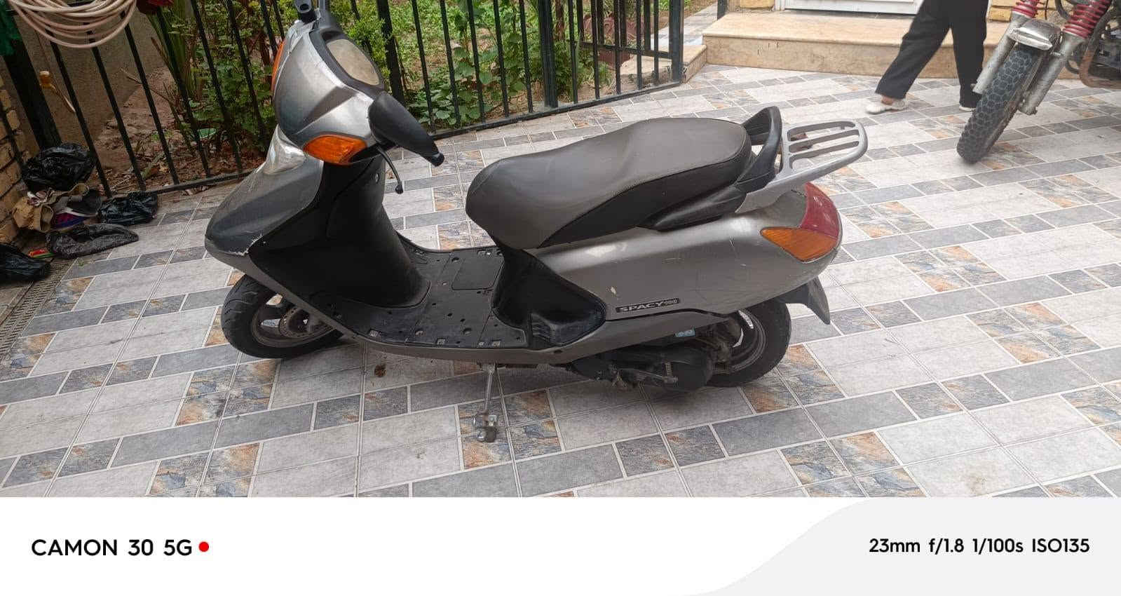 سلام عليكم سبيسي لبيع المكان كوت زين لقوس سعر 600وبيه مجال اتصل عله هاذه رقم ***********

نص مكتوب في الصور:
- CAMON 30 5G 23mm f/1.8 1/100s ISO158
- CAMON 30 5G 23mm f/1.8 1/100s ISO157
- CAMON 30 5G 23mm f/1.8 1/100s ISO127
- CAMON 30 5G 23mm f/1.8 1/100s ISO134
- CAMON 30 5G 23mm f/1.8 1/100s ISO135
- CAMON 30 5G
- 23mm f/1.8 1/100s ISO135
- 23mm f/1.8 1/100s ISO134
