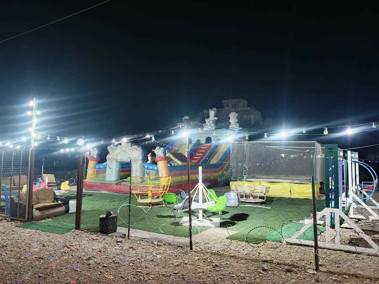 شاری یاری منداڵان بۆ فرۆشتن😱
مەسروفی کامل کراوە و هیچ مەسروفی تیانییە

٩ یاری تێدایە
سیاج کراوە کامل 
کامێرای چاودێری تاقەشەمسی تێدایە👌

کارەبای بۆ ڕاکێشراوە 
سێ ماتۆڕی هەوای تێدایە بۆ چوپەکە
👍٦ قەنەفەی دانیشتنی تێدایە 

  /ناونیشان-ڕزگاری/
موشتەریت نیت بێ زارمان مەکە
بۆ زانیاری زیاتر پەیوەندی بکەن
***********

