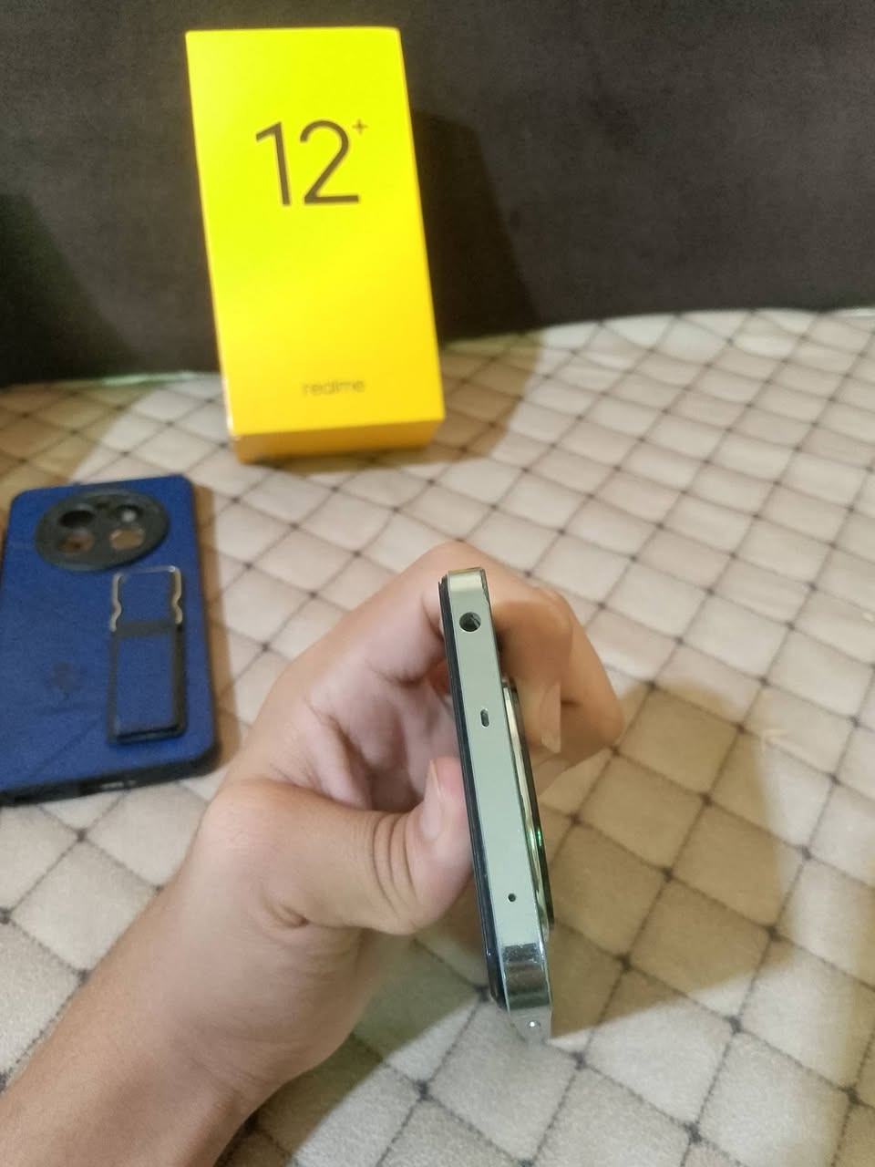 ريلمي 12+5Gجهاز نضيف فرد مره جهاز فقط فتحت  الشاشه بدلت فلاته مال شحن وال باقي وضع شركه ذاكره 512الرام24بطاريا5000 السعر260اوبي مجال التواصل خاص اوعل رقم ***********
***********
