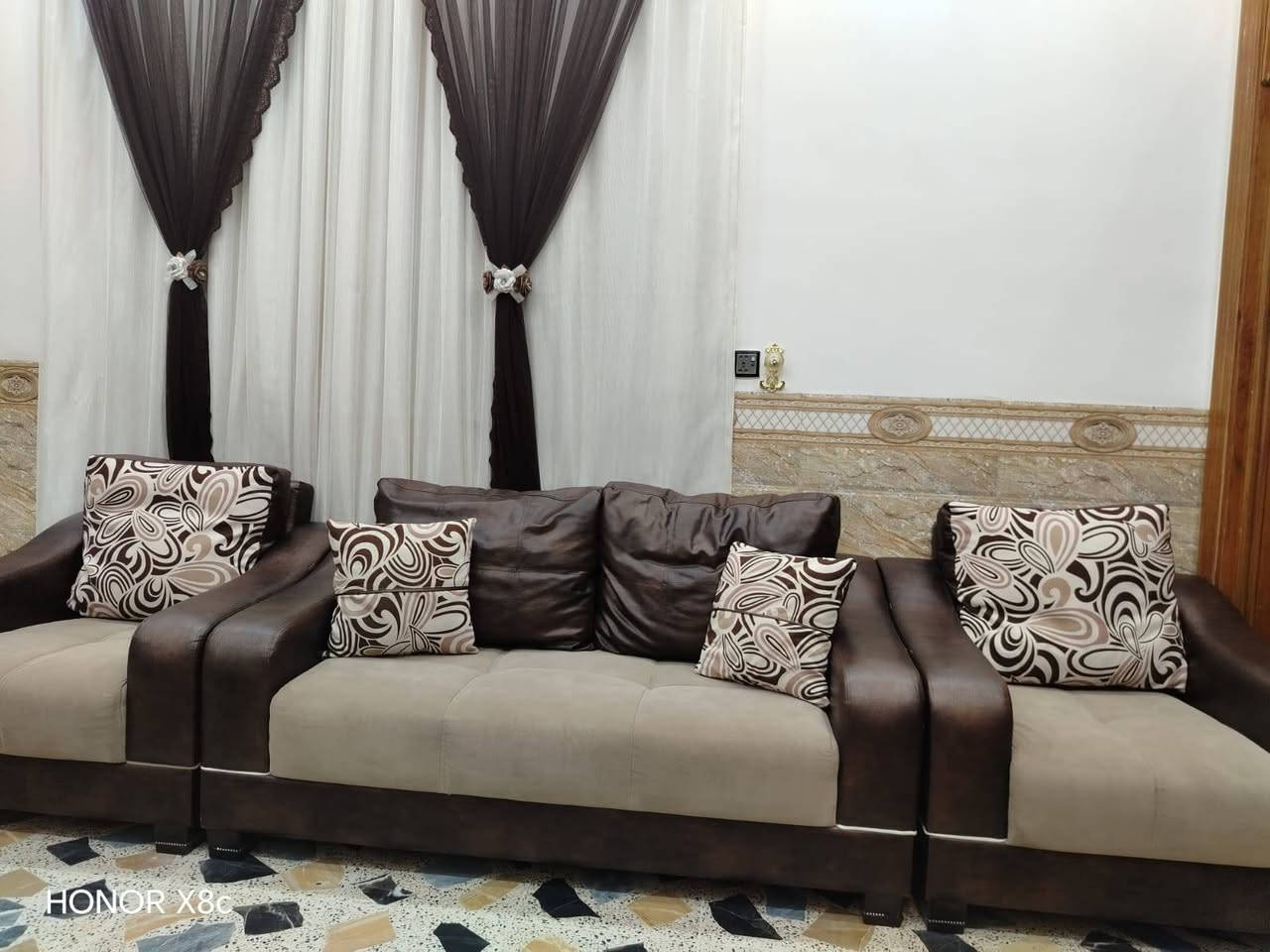 تخم قنفات مثل ماواضح  بالصوره  للبيع الاستفسار اكثرعلى هذا الرقم ***********
