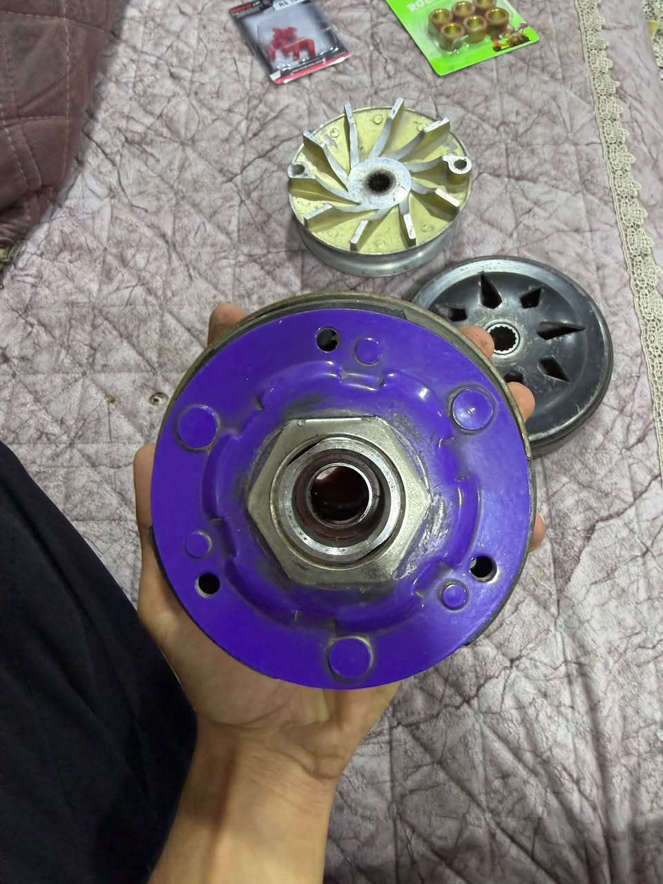 كلاجات رياضي اصلي مو تجاري سبرنكه 1300 بنز رياضي شركه كوسو مال تفصيخ اصلي وكلج امامي رياضي اصلي مو تجاري طاسه كلج خلي رياضي اصليه مع قايش اصلي كوسو هم وخرز اصليه بين قوسين كلهن كوسو سعرهن 100 الف قفل لحد يجيني يكلي بيهن مجال قفل الي ريدهن خاص رقمي *********** بي واتساب  مال 140 عام يرهمن سكنس وشكو دراجه 140
