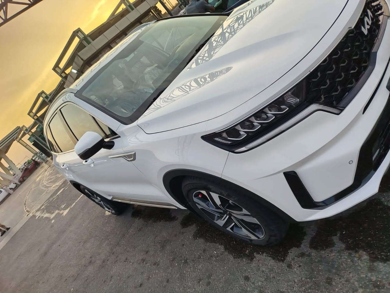 سورنتو ٢٠٢٣ • ٦ سلندر • ٧ راكب