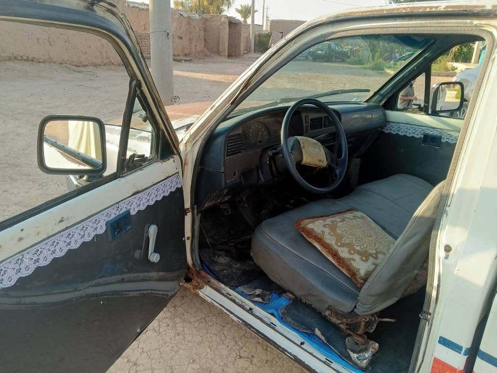 تيوتا بكم موديل 90 رقم صلاح الدين دولي سنويه 30 سياره بلاديه مابيها قطره صبغ شاصي شرط مكان السياره ناحيه الرياض قريه الكفاح السعر 40 وبي مجال *********** كركوك, العراق
