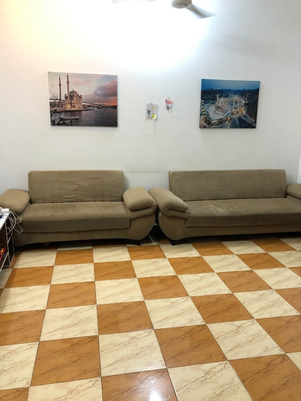 اغراض بيت • سفر • كنب