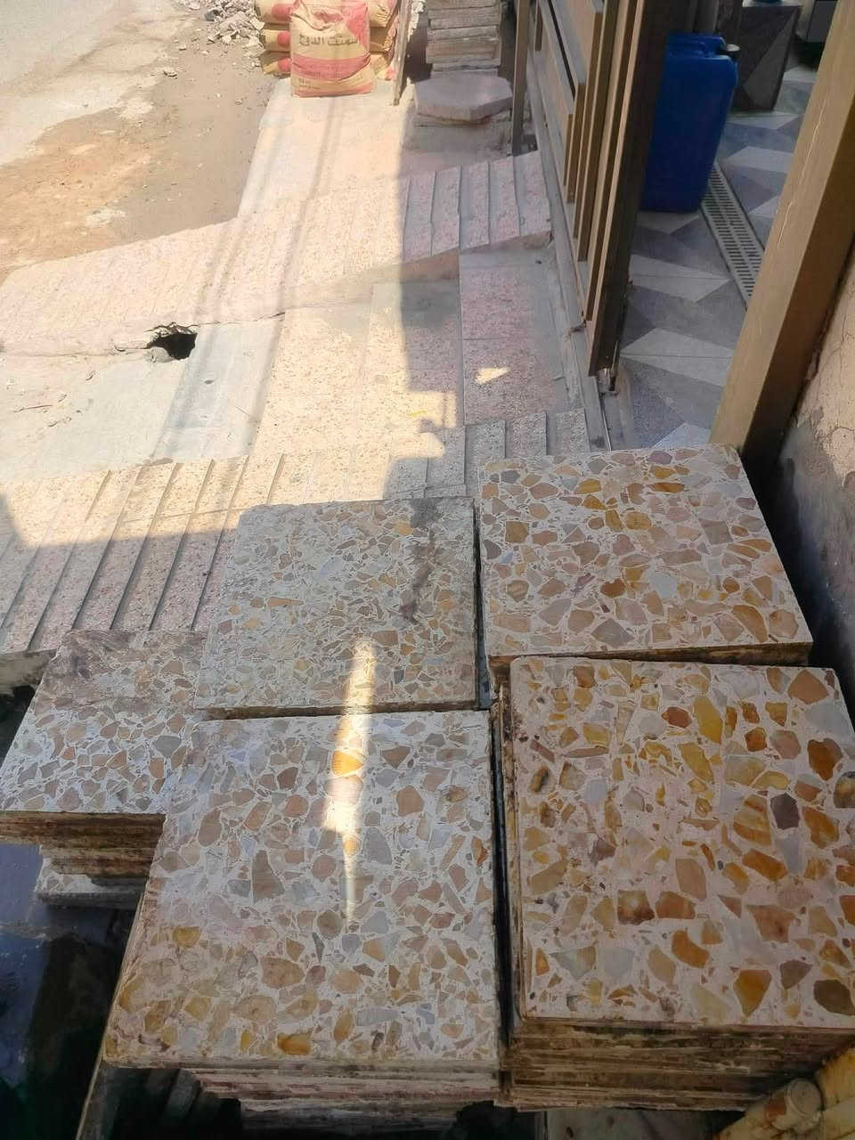كاشي مستخدم نضيف
مكان ناصريه 

الاستفسار عل الرقم 
واتساب ***********
