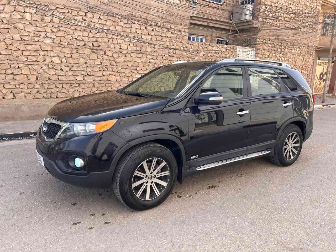 السلام عليكم كيا سورينتو للبيع موديل 11 
امريكيه شبرين صبغ بلبنيد فقط والباقي مكفول
 محرك 2400 دوش ما مفتوح سياره جاهزه 
باسمي رقم مميز مكان السياره كربلاء 
السعر 120 وبيها مجال شراي يتصل 
***********
