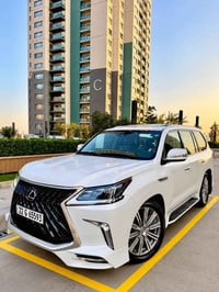 لكزس LX570 • ٥٫٧ • ٧٢ الف