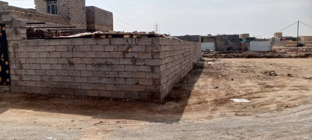 قطعه لبيع بس مكاتبه منطقة ٥٤قرب جسر المعالي المعلق ماء كهرباء شوارع نضيفه سيارات المعالي براس الشارع استفسار اتصل ‏‪***********‬‏
