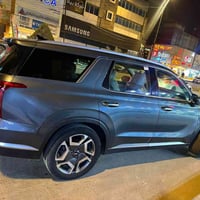 سيارة فول موصفات داخل ابيض بدون ايرباك وسعر ٣٠٠٠٠$ سنوية باسمي والى يح...