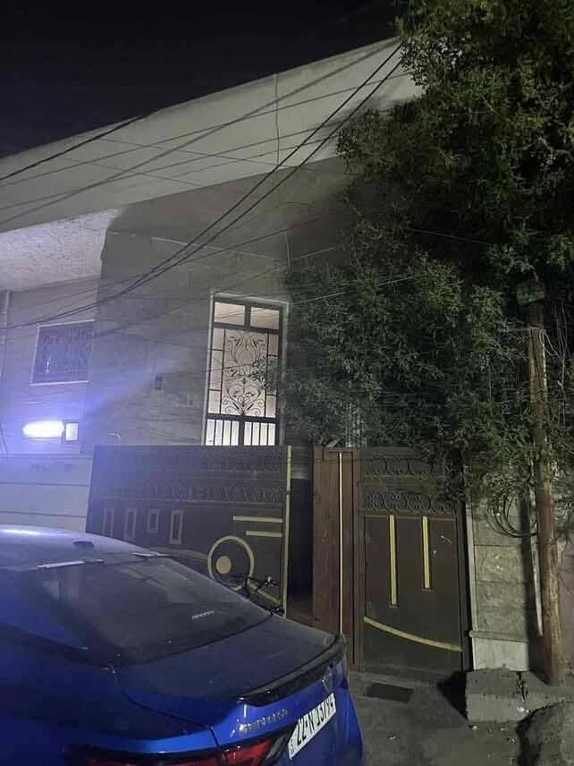 منزل للبيع 
مساحة ١١٦ متر 
واجهة ٧ م 
نزال ١٧ م
طابقين
٣ غرف نوم
واستقبال 
ومطبخ
وحمامات عدد ٢
يصلح للاستثمار معزول بدرج وقاطع قابل للازاله من الداخل والخارج 
بغداد/دورة/شارع ٦٠ قريب من الشارع التجاري 
للاستفسار 
***********
