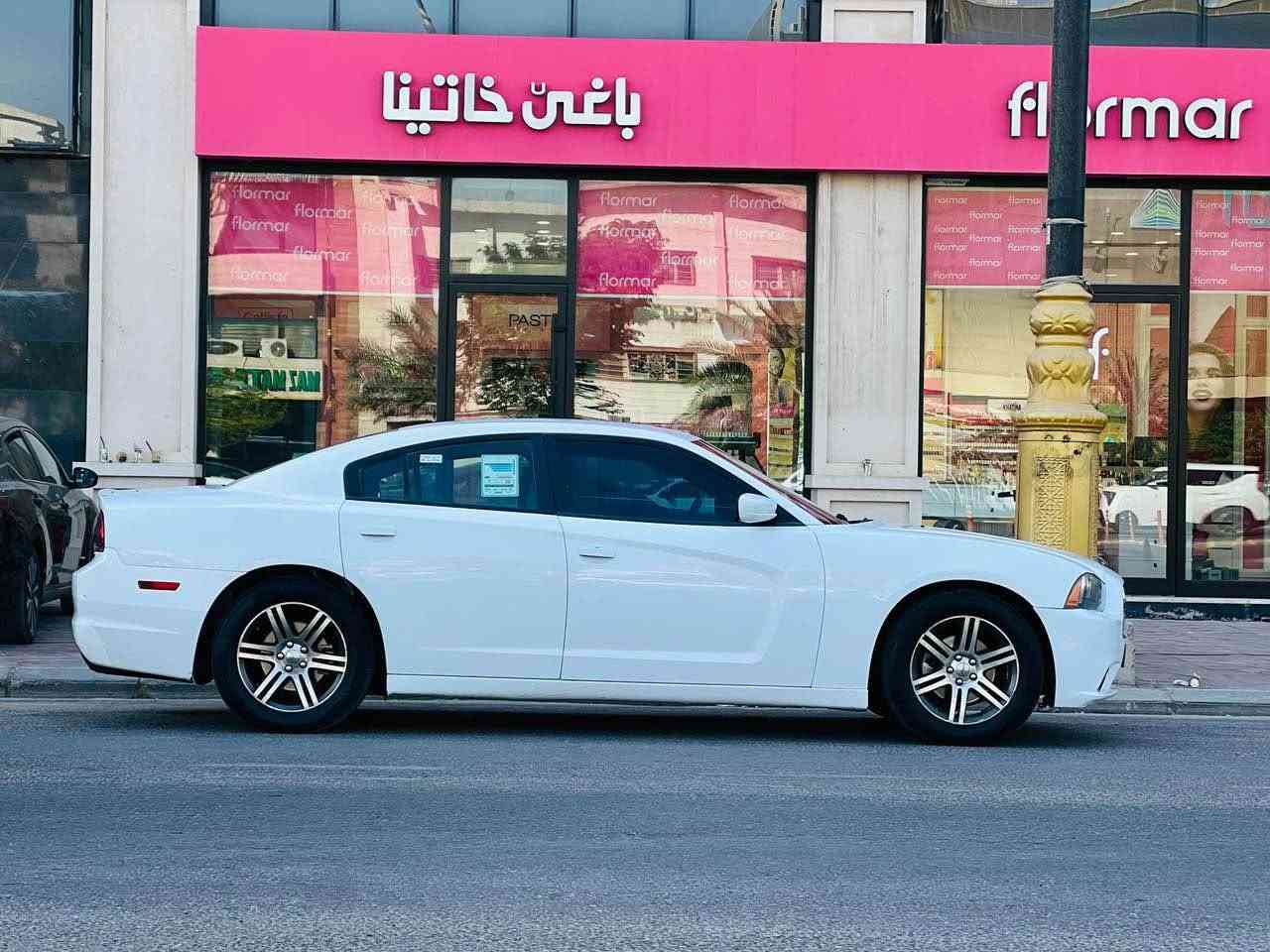 جارجر مديل2012  137قابل للتفاوض الاستفسار اتصل *********** وارد كندي كفاله عامه ضربه وصبغ وتبديل مواصفات شاشه كبيره تحكم ستيرن كامره خلفيه دواره بصمه تشغيل بصمه أبواب تشغيل عن بعددخل بيجي قطعتين تبريد حساسات امامي وخلفي مكينه 3600 مكينه وكير مكفولات ماشيه 129 حداديه جديده تخم تاير تبريد ثلج رقم دولي سنويه ل 30 مكان سياره كربلاء كربلاء, العراق
