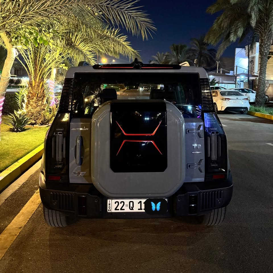 للبيع JETOUR T2 LUXURY 2025 | نظافة وضمان وصيانة شركة فقط 🔥
للبيع Jetour T2 Luxury موديل 2025، لون اسمنتي ، استخدام شخص واحد، السيارة نظيفة جدًا  ومتابع صيانتها بصورة منتظمة.

* الممشى:23,270 كم قابل للزيادة البسيطة
* السيارة داخل الضمان
* جميع تبديلات الزيوت والفلاتر والصيانات داخل مركز الصيانة
* استخدام شخص واحد فقط
* السيارة نظيفة جدًا من الداخل والخارج
* توجد فقط شخوط سطحية بسيطة جدًا تذهب بالـ Polish وتكحيل على كد اصبح بحافه البنيد وهم بالباب الخلفي عكس سايق هم تكحيله صغيره 
اغلب التفاصيل موجوده بلصور

ومن أبرز موصفات فئة Luxury: محرك (2.0 Turbo) بقوة تقارب 254 HP وعزم 390 Nm، جير (7-DCT)، دفع رباعي ذكي (4WD)، أوضاع قيادة متعددة للطرق والبر، كاميرات بانورامية (540°)، أنظمة رادار وأمان ومساعدة سائق، سقف بانوراما، شاشة وسطية (15.6”)، نظام صوت SONY 12 Speaker، مقاعد كهربائية مع تبريد وتدفئة، شحن لاسلكي، Apple CarPlay / Android Auto، باب خلفي كهربائي وإضاءة Matrix LED.

💰 السعر: 243 ورقه 
🤝 قابل للتفاوض بشكل بسيط للجاد بعد المعاينة
للاستفسار يرجى التواصل على الرقم  الآتي: *********** 
🚙 السيارة تستحق المشاهدة نظافة وصيانة موثقة واستخدام شخصي.

السعر مو موضوع للنقاش العشوائي والتفاوض المعقول موجود بعد المعاينة 
اخوان اللي يعجبه السعر الف هلا ومرحبا واللي ميعجبه نورني بمروره ويشتري اغاتها  وتعليقك يعكس اخلاقك 🌹
