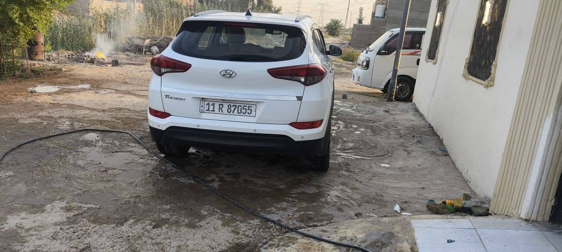 للبيع توسان خليجيه موديل 2016رقم بغداد الدولي مكفوله كفاله بيها بعض الملاحظات البسيطه مكينه مفتوحه بس مرجعيها شركه جديده تبريدقطعتين ثلج تخم تاير حداديه جاهزه للاخير بعافيه علياخذها مري شفط مكانها حله قرب العلويه شريفه السعر 149الى نقد اتصل ***********
