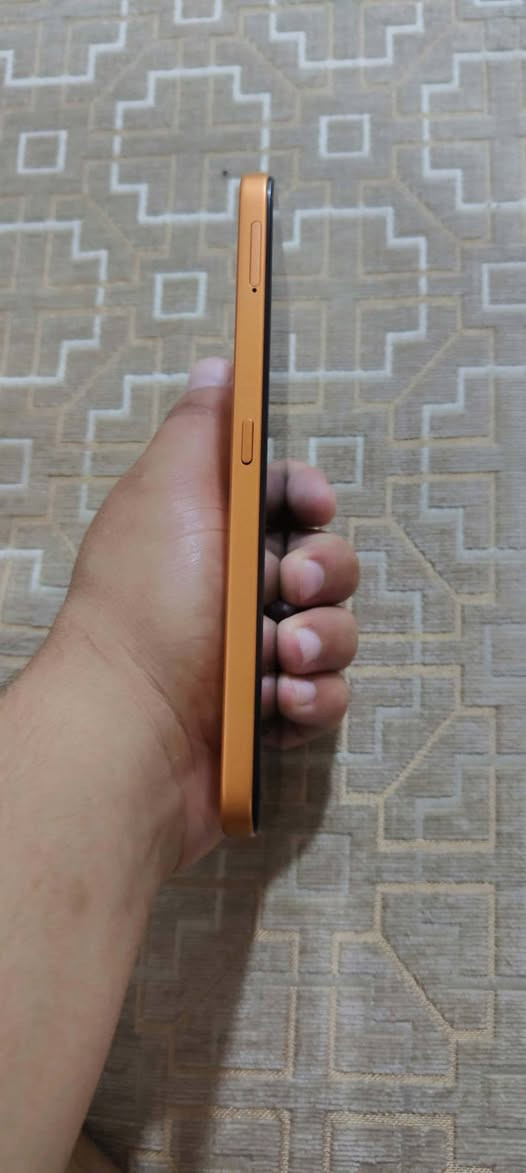 سلام عليكم موبايل هونر X7e 
صار شهر من اخذتو 

ضمانو موجود بعد سنه 

سعر 260 

***********

نص مكتوب في الصور:
- حول الهاتف اسم الجهاز HONOR X7e المعالج المركزي MediaTek Helio G81 Ultra ذاكرة الوصول العشوائي ٦,٠ غيغابايت ٦,٠+ غيغابايت Honor RAM Turbo البطارية mAh 7500 دقة الشاشة ٧٢٠ × ١٦٠٤ وحدة التخزين الداخلية المساحة الفارغة ٢١٥,٣٤ غيغابايت الإجمالي ٢٥٦ غيغابايت الموديل LAB-LX2 رقم الإصدار 10.0.0.208(C185E9H1) GPU Turbo إصدار مخصص MC185R202P1 إصدار MagicOS 10.0 إصدار الأندرويد 16