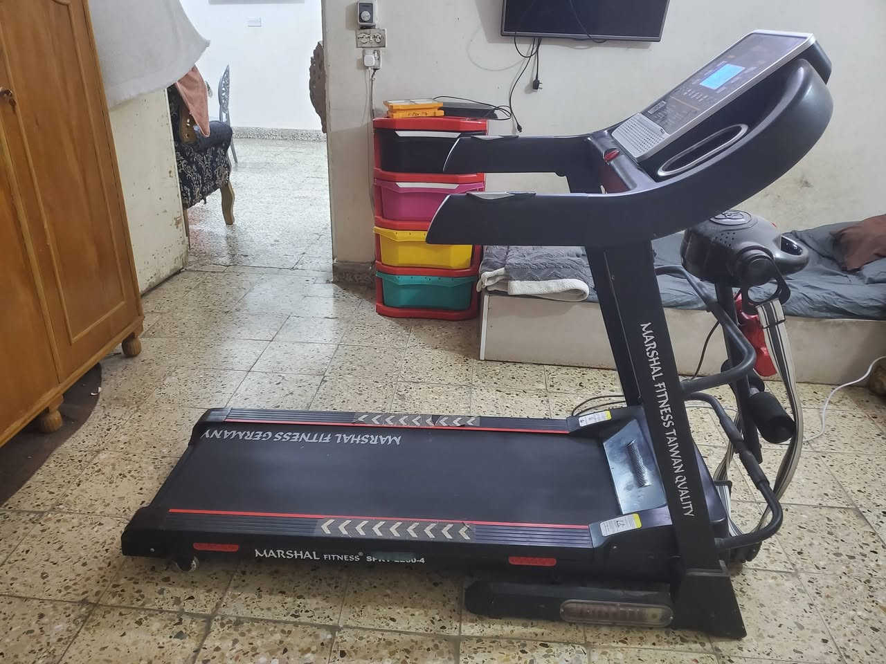 جهاز جري الماني يتحمل اوزان ثقيله يخبل او بي شىه توصل 14.0 او جبلي 15 او بي مال اثقال او رجاج يعني فول ممصلح سعر 500 او بي مجال بصيط او اذا خوش انسان تدلل عل سعر للتواصل ***********
