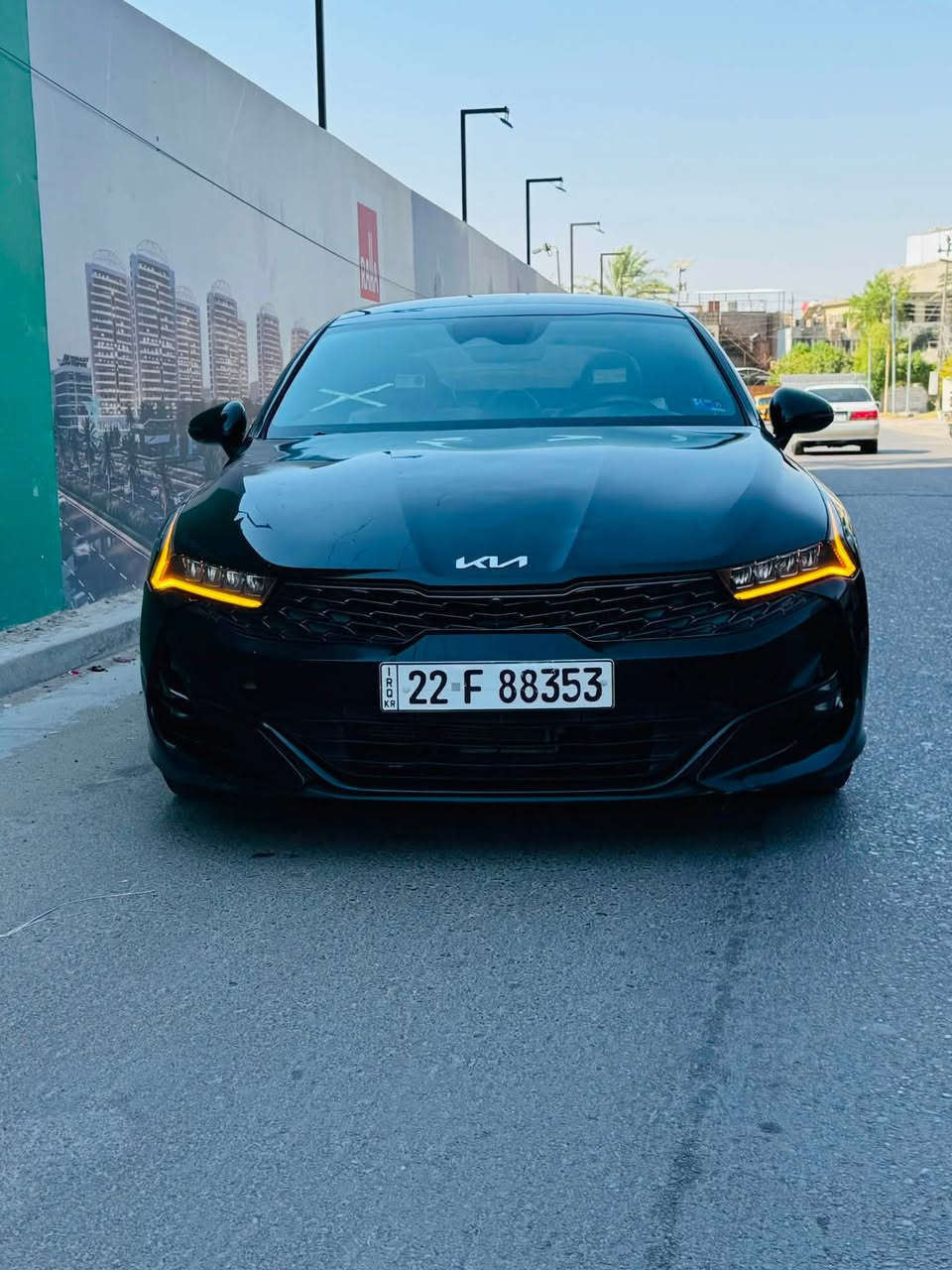 السلاك عليكم
كيا k5  مو ديل 22امريكي صور الحادث موجوده فقط بنيد بدون داخل 
بلعراق بيهه بيهه جاملغ امامي وبابين 
  فول مواصفات
بانوراما
 داخل جلد احمر وارد امريكي  
رقم اربيل  بأسمي الرقم الجديد 
ماشيه ٧٦ الف  
المواصفات 
محرك 1.6 توربو 
كير AT 8 نمر اوتو + عادي
لايتات اوتو
لايتات امامي عدسات led 
بروجكتر Led
بك لايت led
انارة ترحيب عند الاقتراب
اشاير بالمري 
شاحن لاسلكي
صندوق ذكي
كرسي كهرباء
بصمة + تشغيل عن بعد
تبريد مناخين + اوتو
شاشة كبيرة كار بلي كامرة دوارة
فول تحكم ستيرن 
تحديد مسار + قيادة ذاتية
رادارات فول و نقاط عمياء توقف ذاتي امامي خلفي جانبي
سايد بريك بصمة
ستيرن شكل حرف D
انارة داخلية سبوت لايت لمس LED
سقف اسود
تدفئة ستيرن
اوتو هولد
مودات قيادة
وبعد باقي المواصفات معروفه 
مكان السيارة بغداد الغزالية 
رقمي ***********
السعر ١٣٤ قفل
