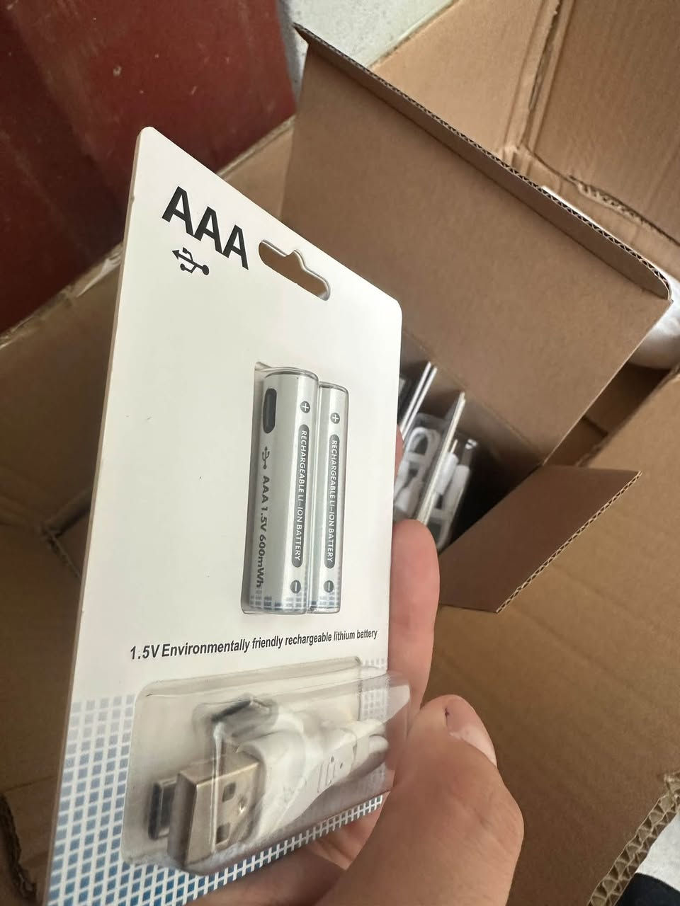 بطاريات شحن • ٢٥٠٠/٦٠٠mAh • شحن Type-C