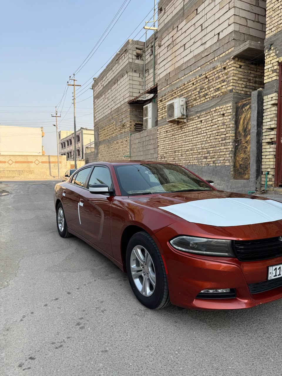 دوج جاجر SXT موديل 2023 رقم بغداد بأسمي 
السيارة جديده جداً
‏ممشى السيارة 30 ميل  
كشنات حضن 
سماعات الباين 
زرع عدسات لايت زنون + بلوجكتر 
باقي المواصفات معروفه للـSXT
كير محرك كفاله 
تبريد حداديه ١٠٠٪؜ 
تخم تاير جديد
*********** البصرة, العراق
