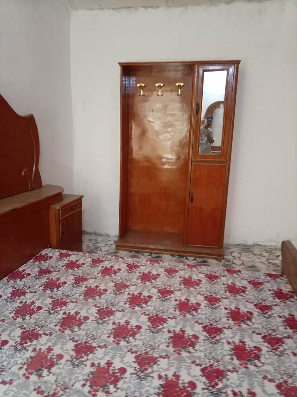 السلام عليكم غرفه نوم للبيع 
***********
