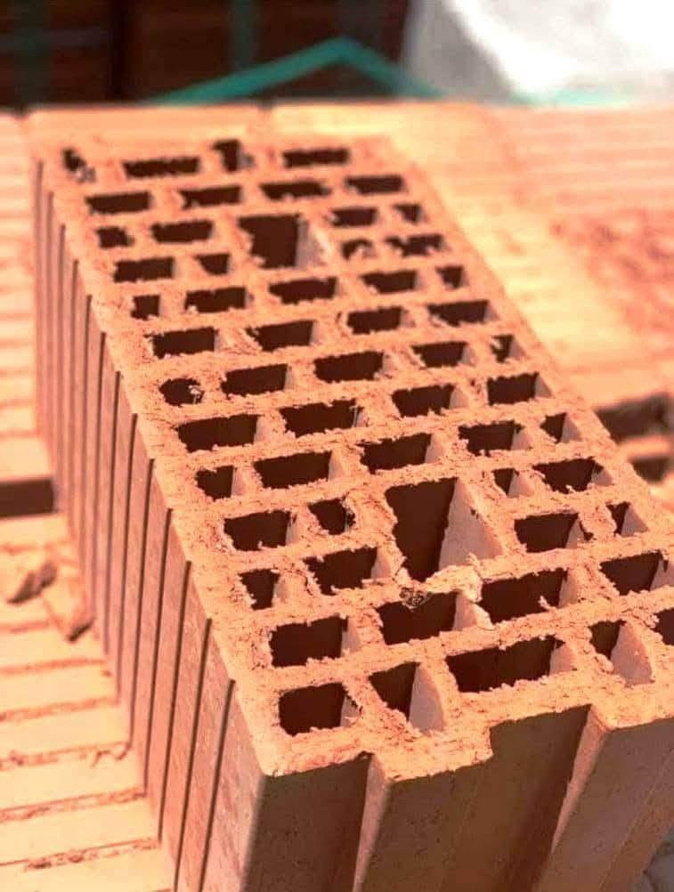 بسم الله الرحمن الرحيم 
الى اصحاب البناء (الخلفات)  والمهندسين والمقاولين 
عرض خاص تشتري 30 كلابة و تاخذ كلابة هدية طابوق 

تجهيز طابوق النهروان، 
يوجد توصيل لكافة محافضات العراق 
للاستفسار الاتصال على الرقم، الاتي 
***********
