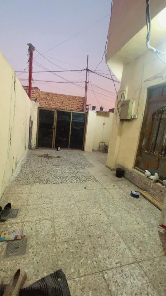 سلام عليكم دار رهينه مساحه 150متر طابقين عنوان شارع المطار الجديد قريب عل شارع استفسار عله رقم ***********

