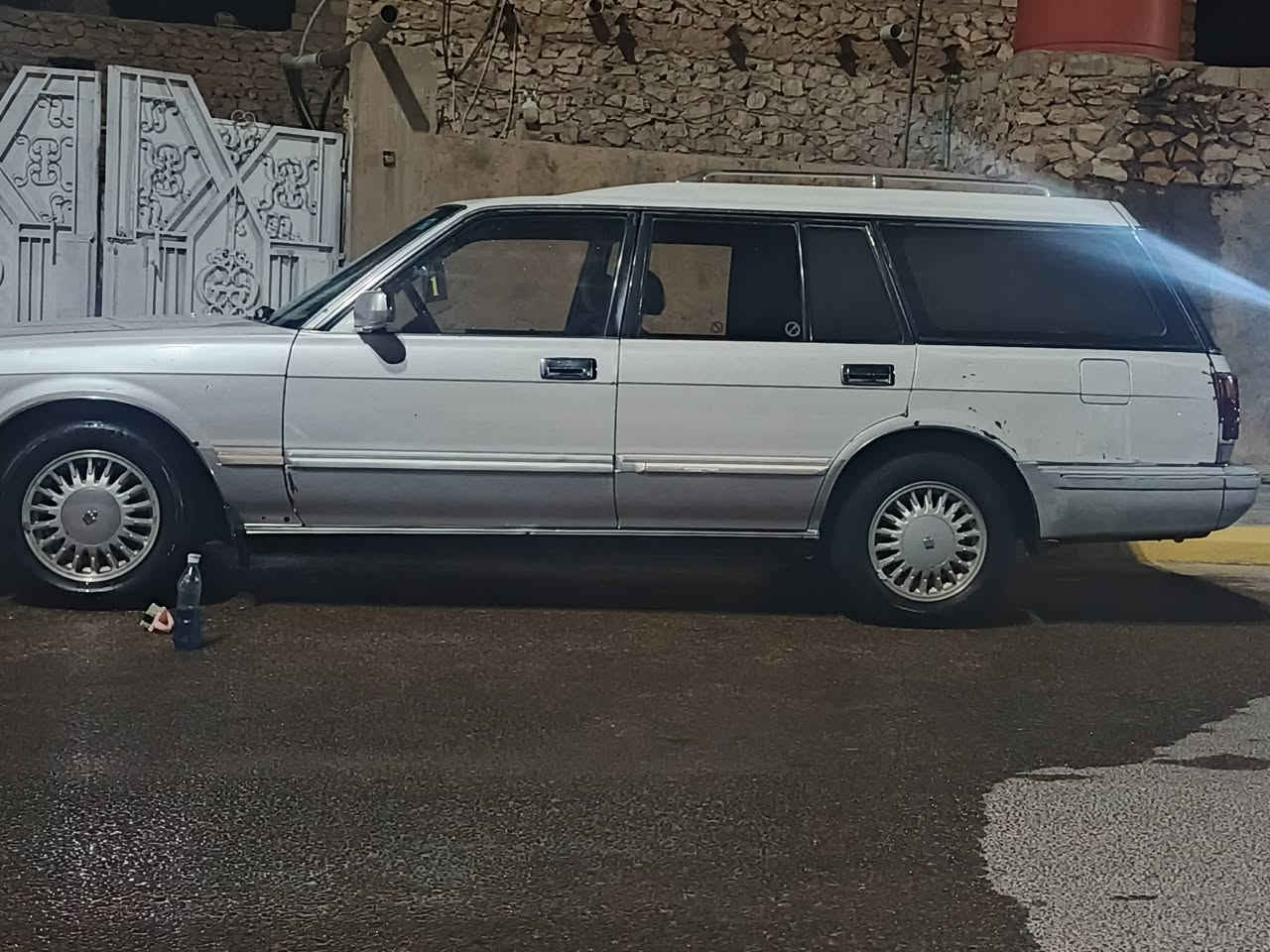 ارنب كراون موديل 92 سنويه جاهزه لل 2031 تبريد شغال جاهزه السياره من  كلشي السعر 60 وبيها مجال المكان السماوه 
للتواصل ***********
