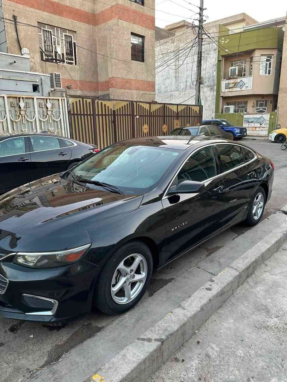 ماليبو 2017 رقم اربيل بسمي
(هزه براد جديد قبل اسبوع كملته )

حادث امريكا فقط بنيد نفسه مصلح بدون تبديل 

محرك 1500 تيربو (كير atf المرغوب )

مكينه كير تبريد شاصي كفاله

تخم تاير جديد حداديه جديده مناقصه شي سياره جاهزه

ايرباكات كلها سليمه 

مكاني بغداد 

السعر  (85 ورقه)

***********
