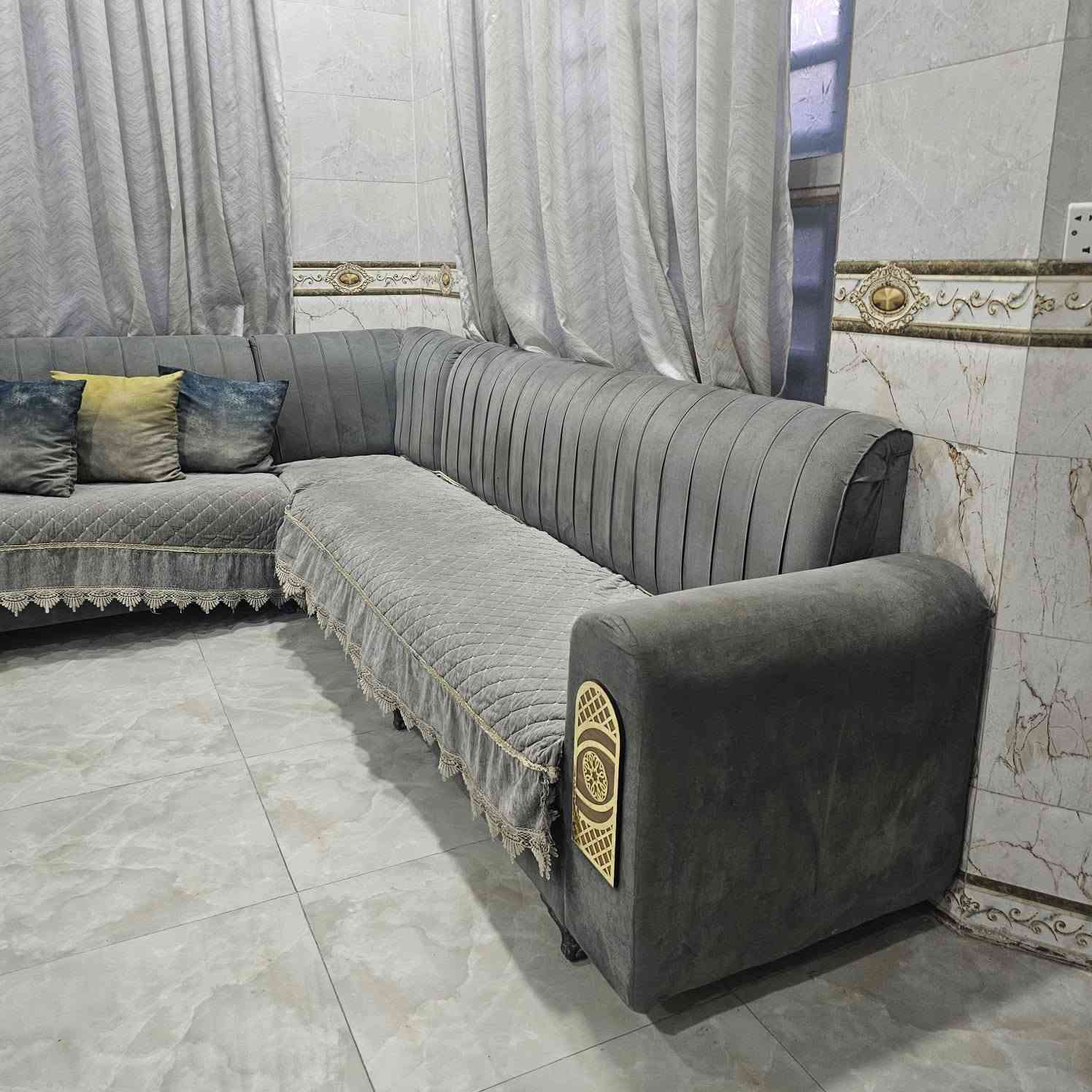 ديوان تسكام للبيع نظيف جدا 10 مقاعد سعر 350 بيه مجال بسيط 
العنوان / خلف معمل غاز 
رقم الهاتف /***********
