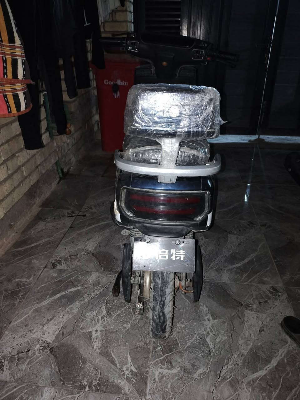 دراجه شحن • ٦ بطاريات • تانك