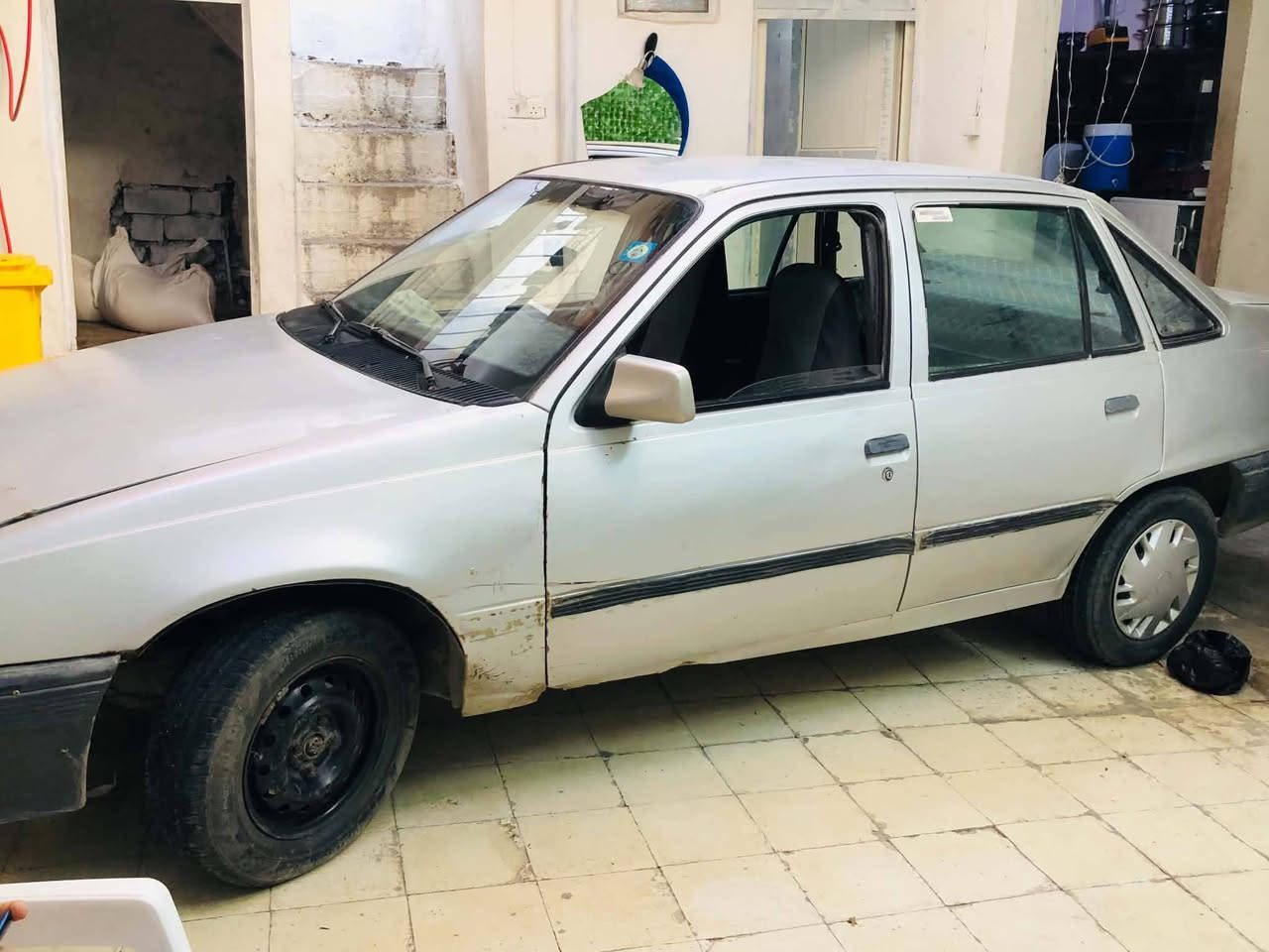 السلام عليكم سياره كاديت موديل89 سنويه 31 شرط التحويل السعر 18 بيها مجال  الموصل الايمن الاتصال عل رقم ***********
