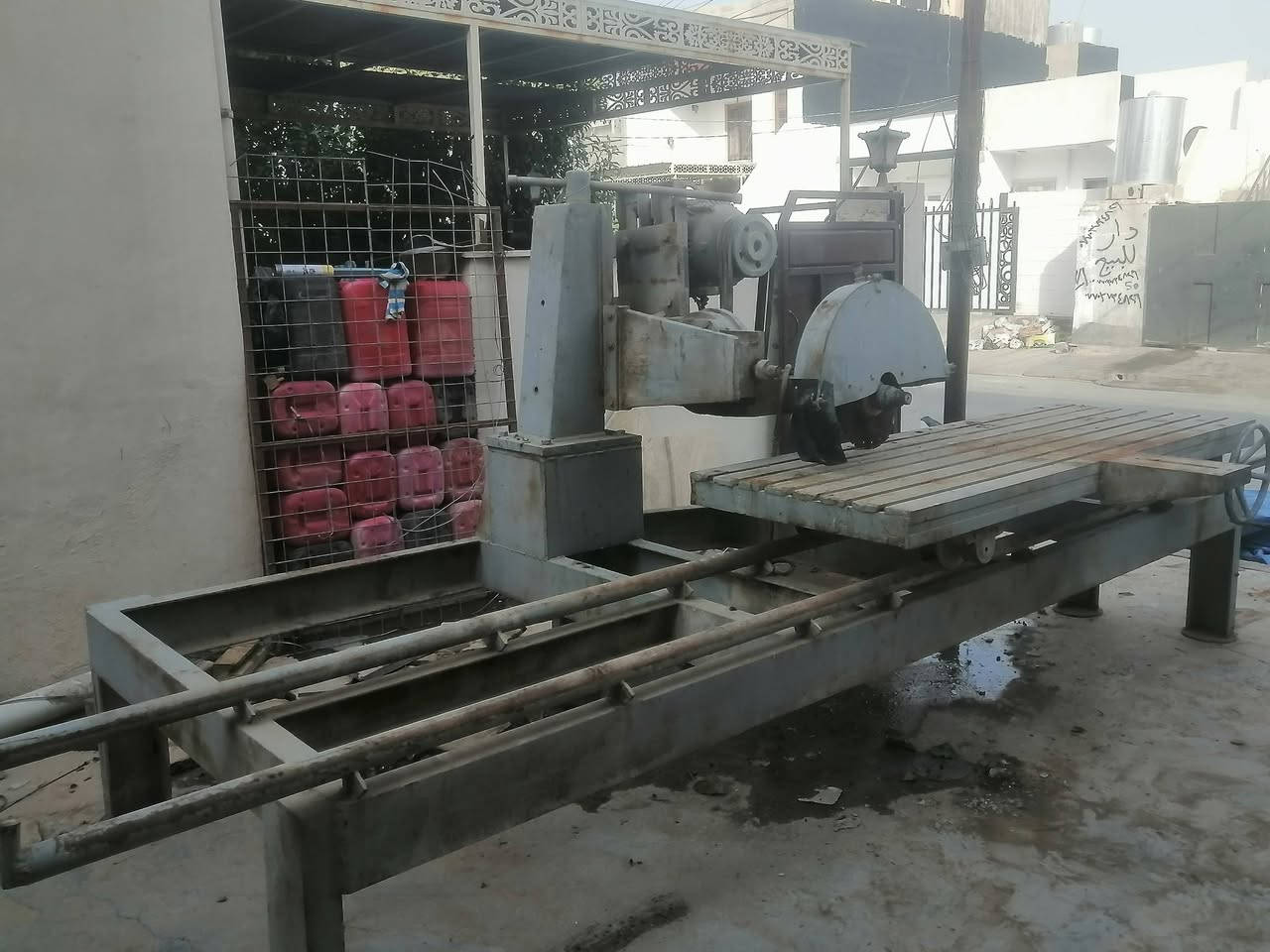 قاطعة مرمر • كبير
