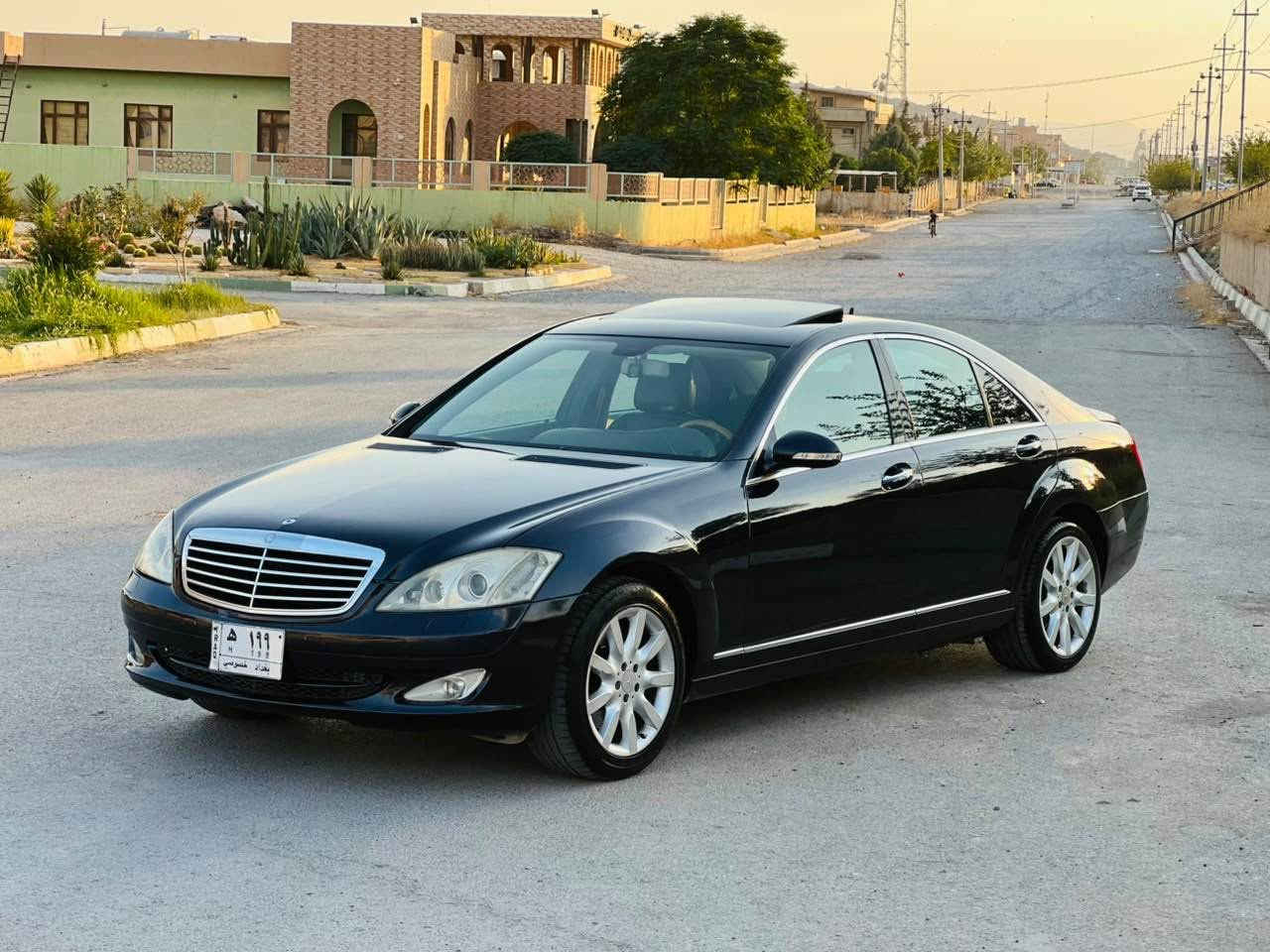 ‏Marcedes benz s-classنرخیک لەهەموو بازار سەودا ئەکەم
سەيارەكه ساخەساخە
مه كينه  ٦ پستۆنی ۳٥٠
هەموو گيانى ئيشاكه مەزبوته پاكانەى مرورى بۆكراوه   و کۆد کراوە ماوە وەر بگریتەوە. هەزەم بۆ کردوە
موديل ۲٠٠۹  
مواسەفات قەپات مواسەفات
تابريد مه ركه زى
كوشين جلد
كوشين خازن
٤ كوشين كاره با
٥ پارده بيلادى
ئاوينه ئيشارت
سلایت
كالەى كوشنى كاره با
قەپات مواسه فاته
تابرد لەكَەل سويج
كيرو مه كينه بەشەرت بى خەلل بى عه يبوعەر
مالى مەدەنى به شەرت
له ڕانیەم
 نرخ ٦۲،٥٠   نرخیک لەخوار هەموو بازار. .      ٦۲.٥٠
ئالو گۆڕیش ئەکەم بەشتى به دلم بيت.        ٠۷۷٠۹۷٠۹٤۳۸فیبەر واست ئپ رانية, السليمانية
