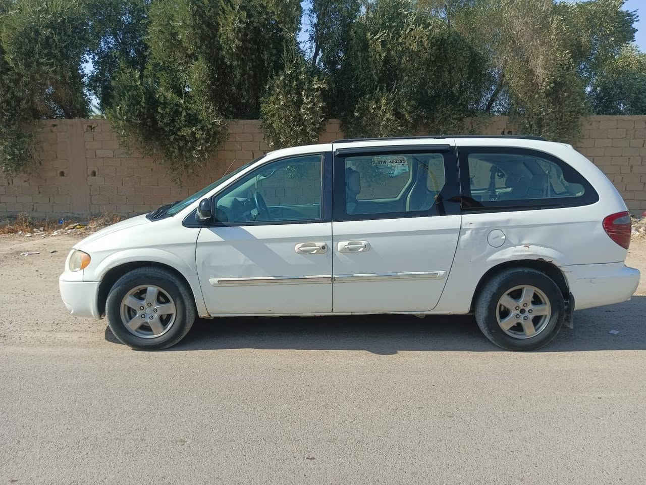 سلام عليكم دوج كلايسلر تاون كانتري2007 موصفات تورنك فول 1/1 عده الفتحه  سياره بسمي كامله ما ناقصه شي
الموصفات 
بيبان سلايت وجنطه كهرباء 
كشنات جلد منفصل سياحي بلع 
كشنات الاماميه كهرباء و تدفئه وتبريد 
تحكم سترين جهتين 
3 قطع تبريد 
تبريد لمس 
حجم المحرك 3.800
ويل كب تخم تاير جديد 
صدر سياره جديد 
منضومه زنون شمسي عالي ناصي 
السياره رايده 68 وبيه مجال قليل مكان السياره بغداد التاجي 
***********
