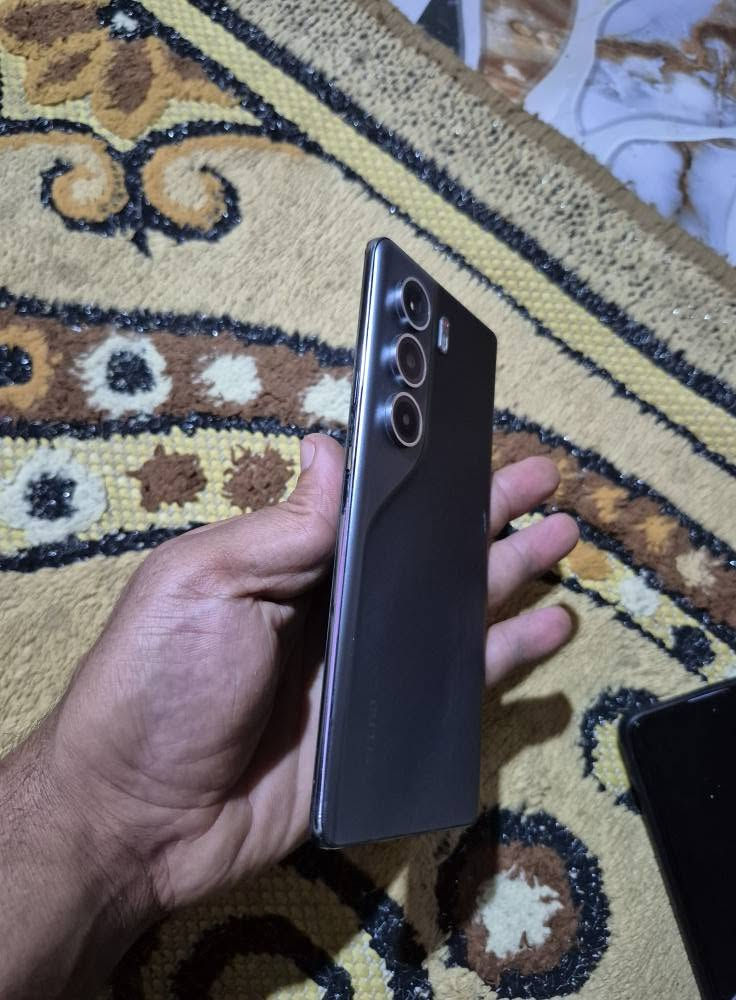 جهاز تكنو كامون 40برو فايف جي ذاكره 256جهاز نضيف مكفول ماعدا دكه الباور تشغيل طايحه فقط ولباقي مكفول. جهاز كفاله من كلشي بيع او مراوس حسب الرغبه عنوان بصره معقل سعر 300فقط جهاز ماويا شي *********** البصرة, العراق
