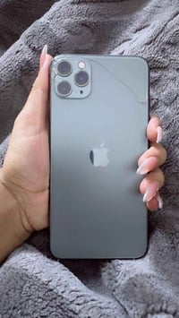 ايفون 11 برو ماكس • ٦٤ • بطارية ٧٥