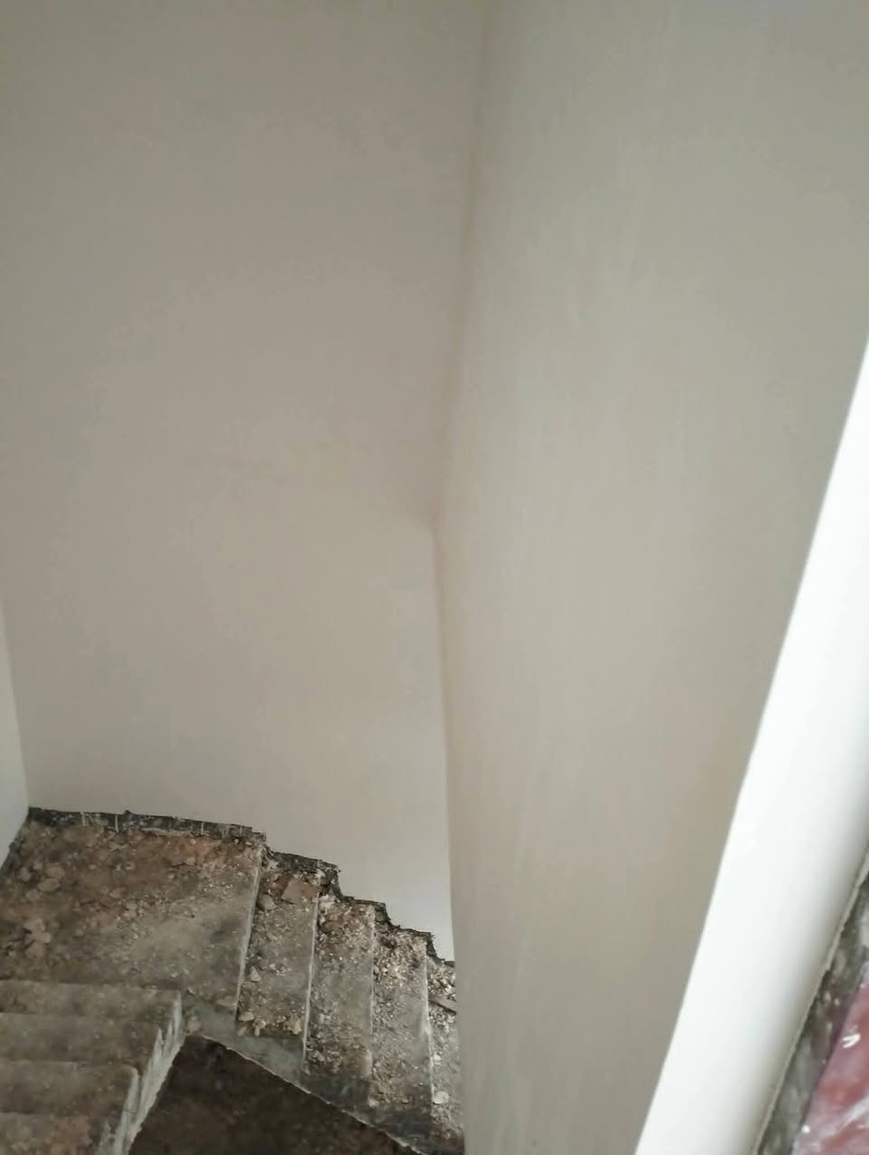 لبخ متر 4 الف بياض سكف وجدران الفين ونص شغل هندسه درجه اولى شرط***********
