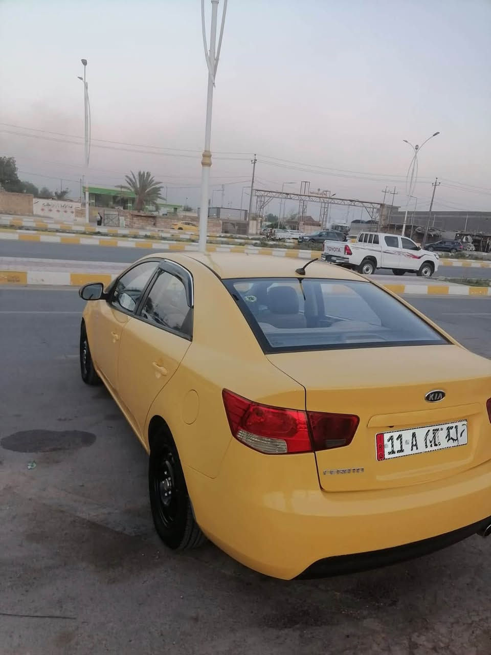 ياالله سلام عليكم سياره  12 رقم بغداد كفاله عامه سياره جديدة ما مشتغله 85 بيها مجال حك جيه ‭***********‬
