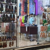 محل ملابس نسائي وأطفال • أحذية مدرسية • التاميم