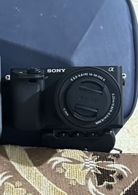 سوني A6400 • حالة ممتازة • ملحقات أصلية