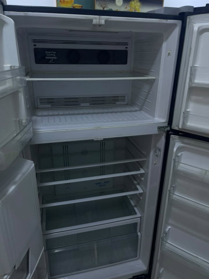 السلام عليكم ثلاجه وايت ويل انفيرتر 
كلش نضيفه للبيع مكانها بغداد السعر 700

‭***********‬
