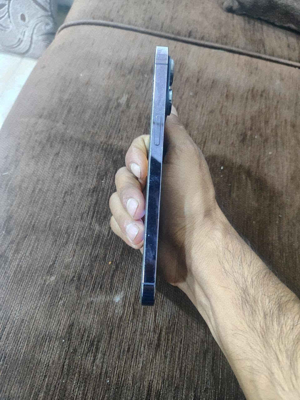 سلام عليكم
ايفون 14برو ماكس جهاز دبل بطاريه 81ذاكره256
 غراض كامل شاحنه اصليه وكارتون جهاز لو شخط مابي شرط بلادي البيع فقط ***********
