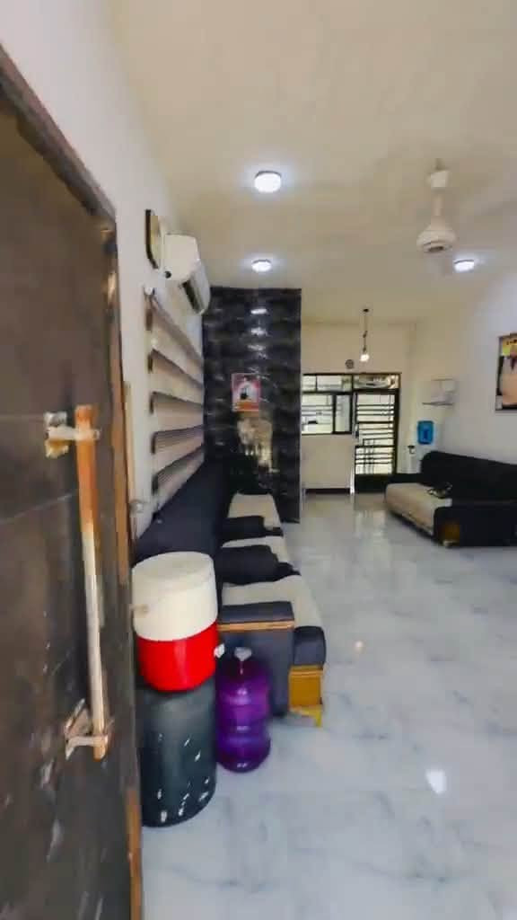 � دار للبيع – بيع بألاقساط او نقد
📍 العنوان: حي الأمين – داخل مجمع سعيد
📜 الملكية: زراعي سند 25
📐 المساحة: 300 متر

🏠 تفاصيل الدار:
• غرفتين نوم
• صالة استقبال
• مطبخ
• صحيات داخلية وخارجية
• كراج
• حديقة 🌿
• البناء: طابوك وصب كونكريت

🔺#للاستفسار مراسله واتساب ع الرقم التالي 

http://wa.me/+964*********** مقتدى 📲

—————————————————————
او زيارة مكتبنا

🔺العنوان:- حي الجامعة شارع عشرين مكتب مقتدى العكيلي للعقار والمقاولات العامة
