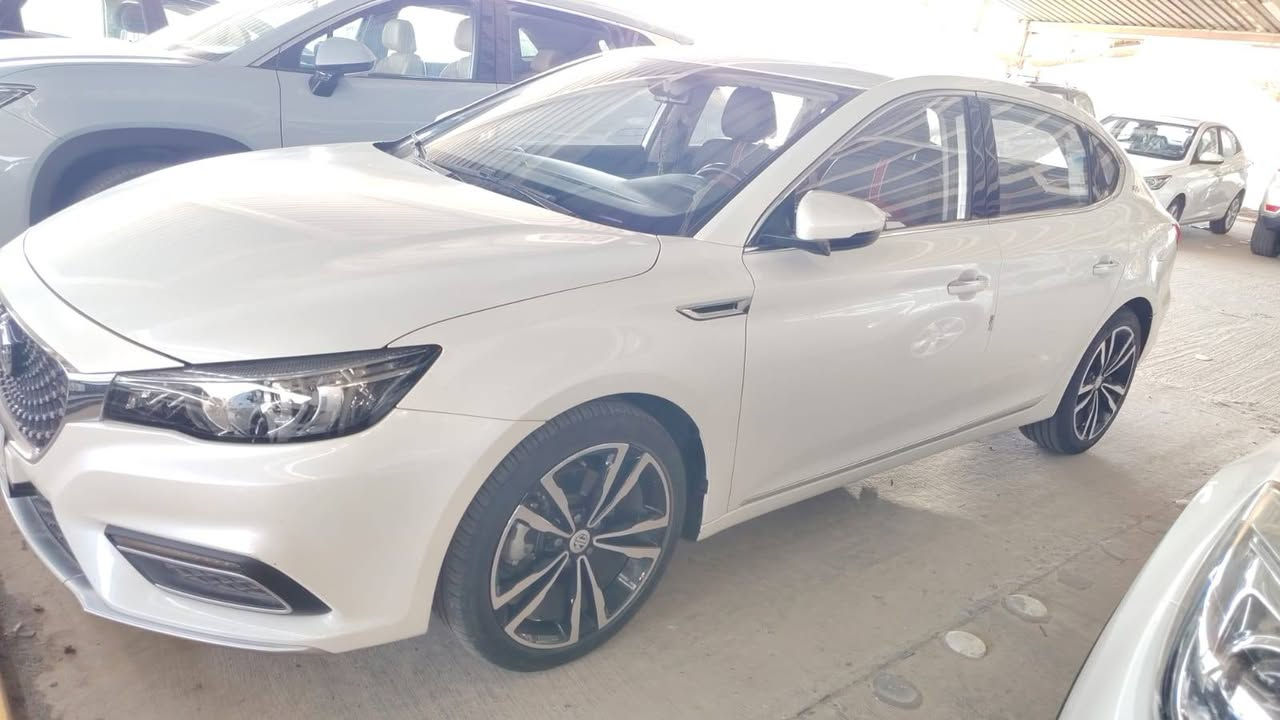 ها السلام عليكم mg6 موديل ٢٠٢٢ بعدعي جديدة ماشية ١٢ الف كيلو بعدهي بضمان الشركة يعني تاخذها وياها الضمان مال الشركة فول مواصفات بانوراما تبريد قطعتين محرك ١٥٠٠ تيربو كشنات لونين بصمة حساسات خلفية كامرة السيارة جديدة بمعنى الكلمة بيهة شخط ماشر عليه بدون ضربة وصبغ  الاتصال بهذا الرقم *********** السعر ١٢٥  يعني دفتر و٢٥ ورقة وبيها مجال شارع حيفا مقابل وزارة العدل عمارة ١٢١
