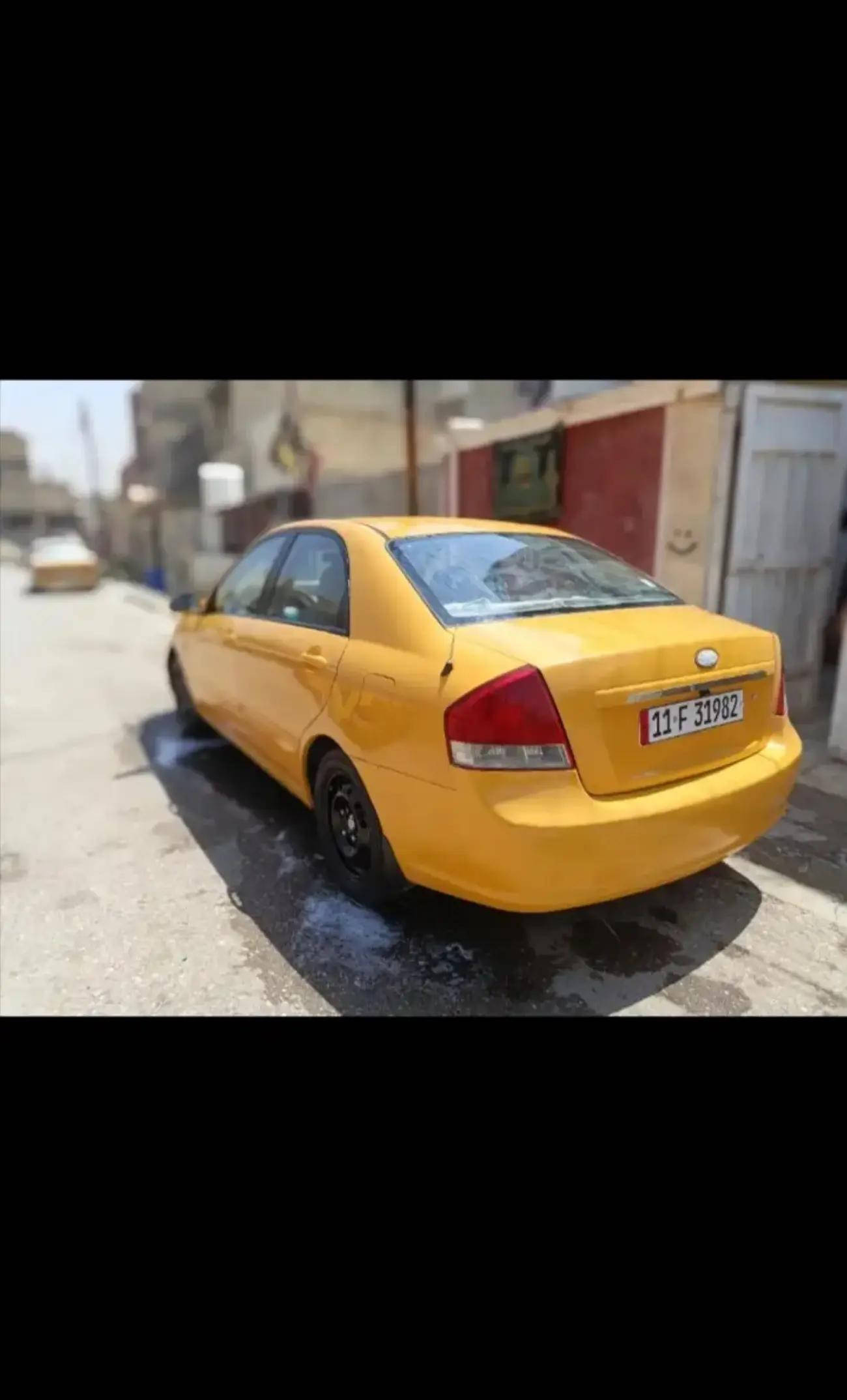 السلام عليكم شباب كيا سبكترا وارد أمريكا حادث بل البنيد ماكينه 2000 سياره مكفول كفالة عامه تبريد ثلج صدر امامي خلفي مكاني بغداد الشعب سعرها 65 رقم *********** #سبكترا #سيارات #سيارة #تكسي #العراق

