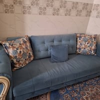 ١٠ مقاعد • ٤ طاولات • نظام سرير
