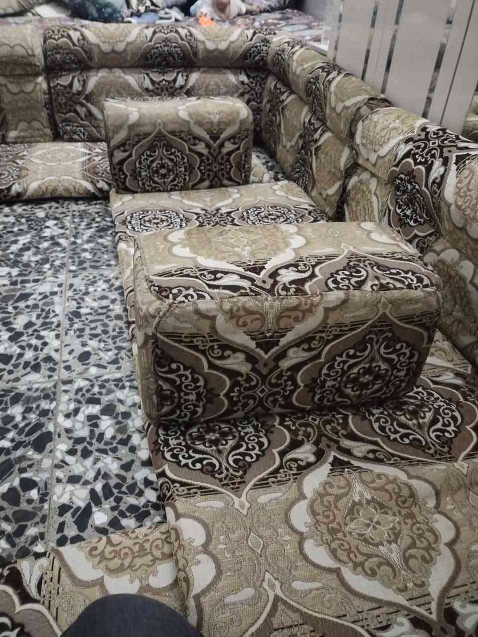 جلسه عربيه ٧ دواشك ١٤ متر سعرها ١٨٠ نضيفه مكان نجف حي ميسان مقابيل العسكري *********** النجف, العراق
