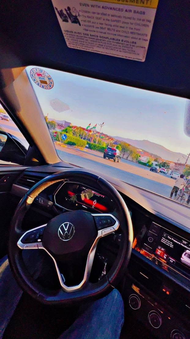 Volkswagen Jetta 2023 S Sport
گێر عادى
یەک بست بۆیاغی هەیە بێ ناوگرتن 
حسابی کلینی لۆ بکە 
رادارو خەتی جادەو 
گێج ئەلیکترۆنی ناو ٨ رەنگە
 رادیتە و لایت و هەموو شتی بیلادیه
نرخی ١٣٠ مەجالەکی زۆر کەم
ژمارە مۆبایل [***********] أربيل, العراق
