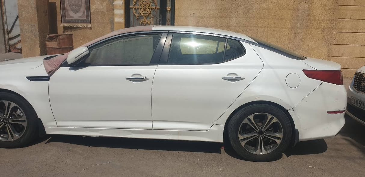 اوبتيما خليجي ٢٠١٤ بسمي رقم بصرة بيها مدكر صبغ وبنيد مبدل وبارد كد شبرين بمدكر الخلفي  مكينة كير كفالة فول مواصفات ماعدى الفتحة بصمة تشغيل بصمة ابواب محرك ٢٤ تبريد خلفي لد امامي وخلفي حساس امامي وخلفي شاشة كامرة خلفية اشارة ترحيب للبيع او مراوس السعر ١٢٢ وبيها مجال قليل اي استفسار اتصال بالرقم ***********
