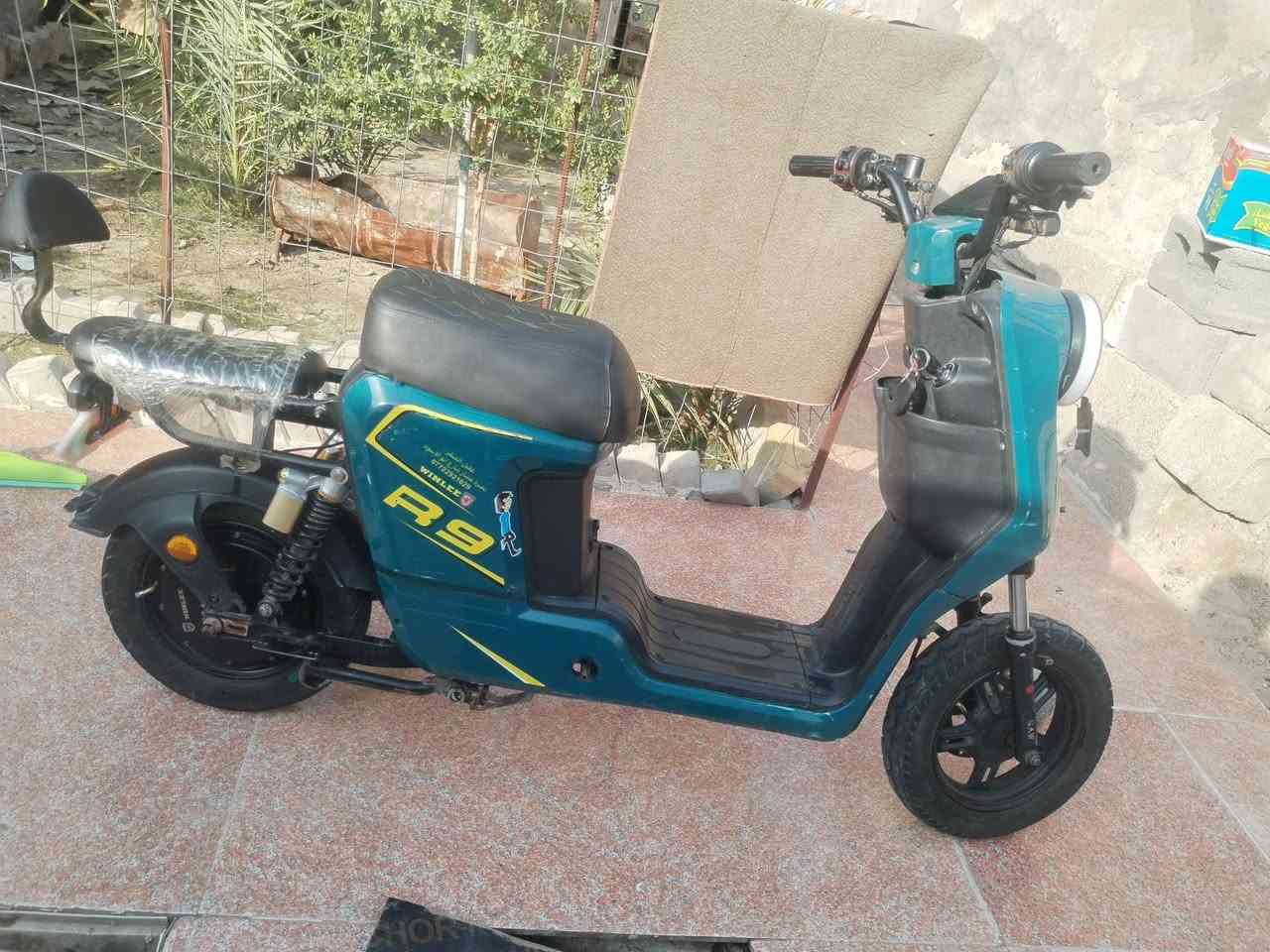 دراجه اللبيع R9 دراجه نضيفه وما ناقصه أشي بصمه 2 سويچ 2 سرعه 99نضام R +P بطاريات 5 الولي سعر300 وبيه مجال *********** بي واتساب المكان البصره الحيانيه
